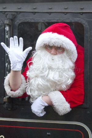 oxenhope santa express december 18 2010 santa posing engine sm.jpg